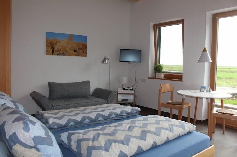 Apartment, Garden View