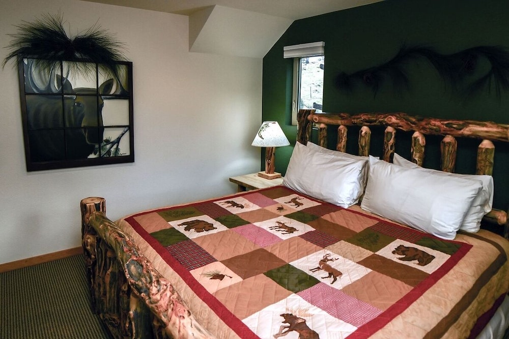 Cabin, 2 Bedrooms photo 1