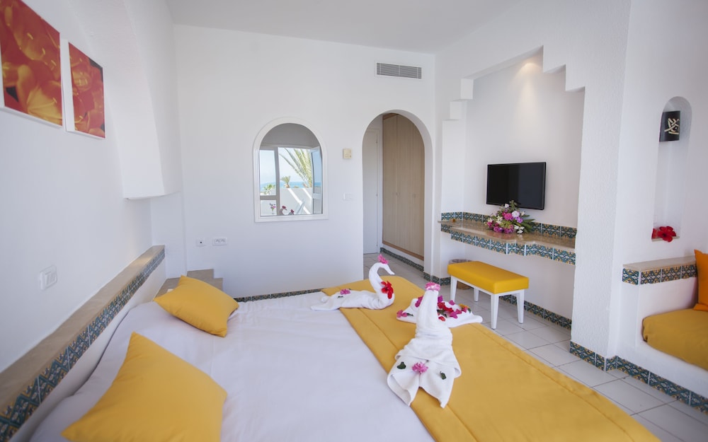 Standard Double Room - Photo 7