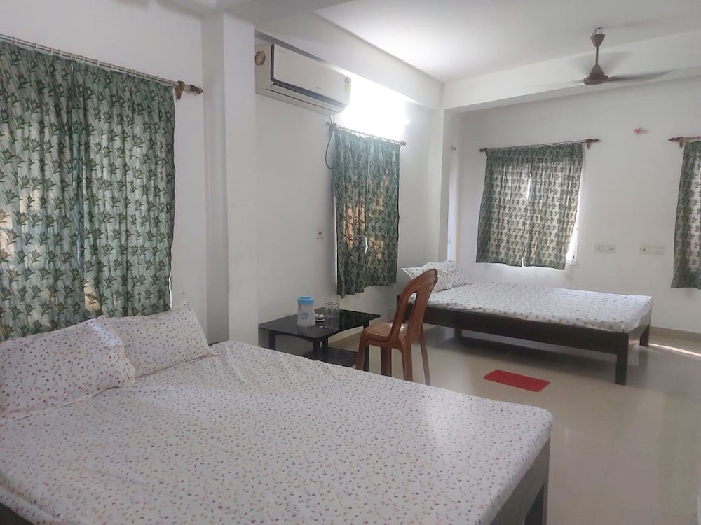 Deluxe Quadruple Room - Photo 1