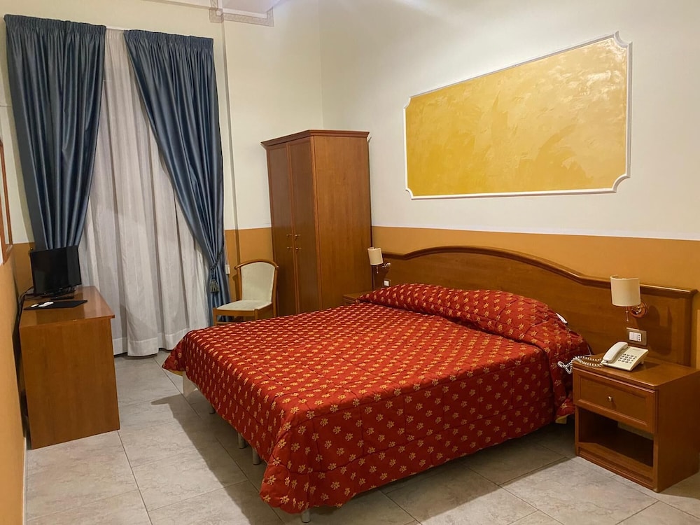 Standard Double or Twin Room, Balcony, Garden View
