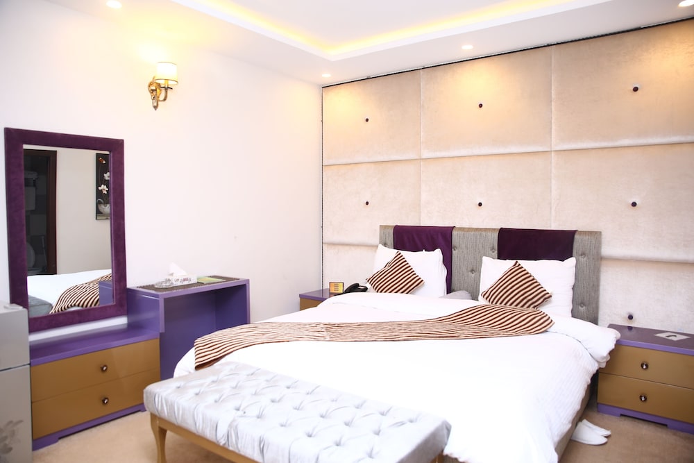 Standard Suite - Photo 5