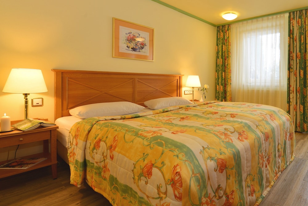 Standard Double Room, Mountainside photo 1