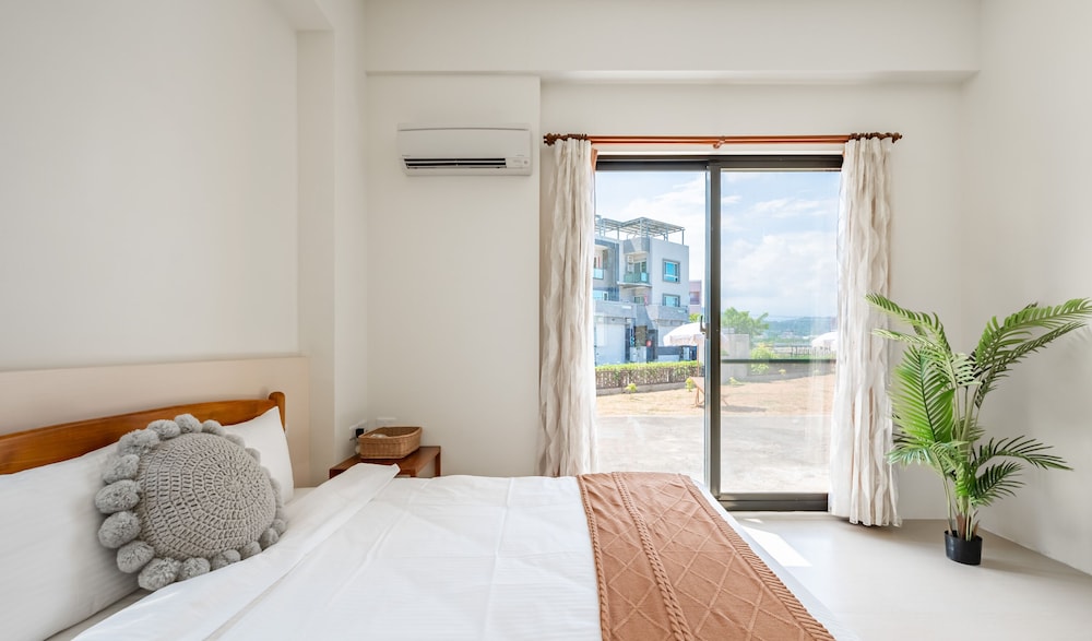 Standard Double Room with Balcony photo 3