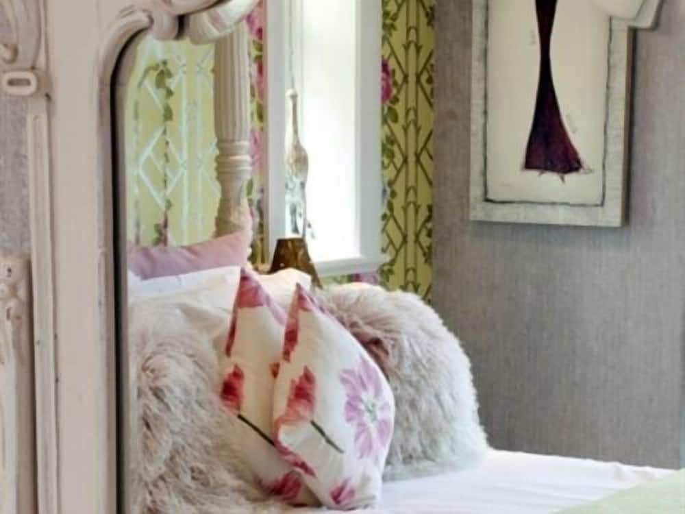 Deluxe Double Room, Ensuite photo 2
