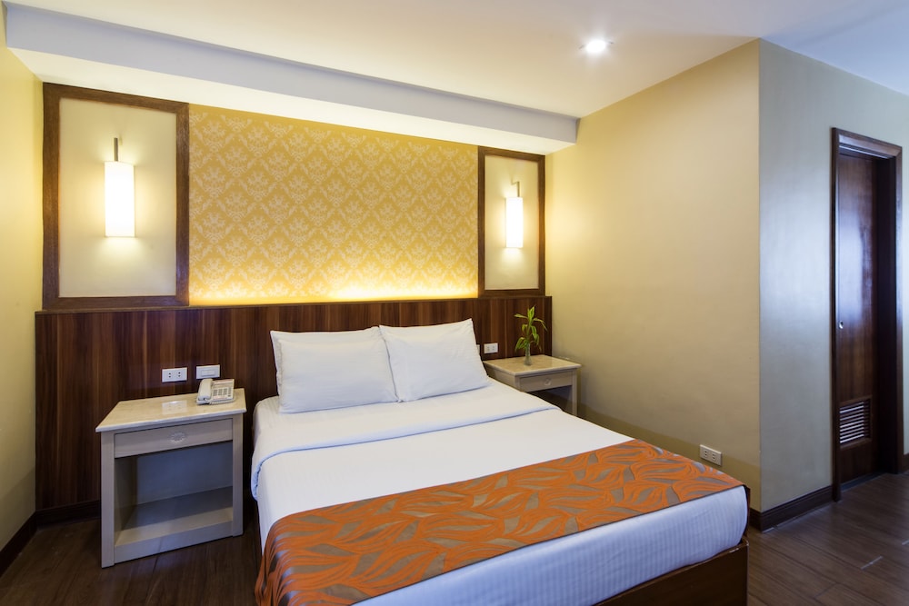 Superior Room, 1 Queen Bed photo 1