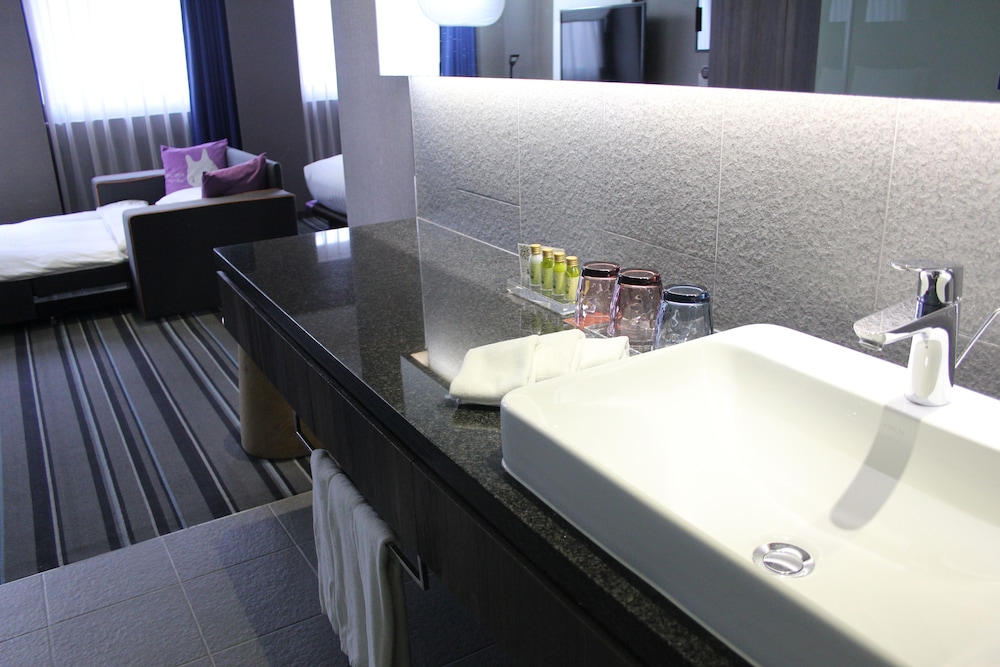 Grand Suite, 2 Twin Beds (with extra sofa bed)