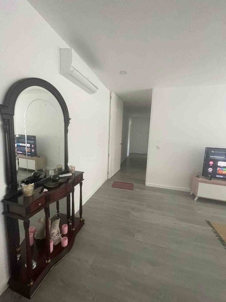 Apartment, 3 Bedrooms, Accessible, Balcony photo 2