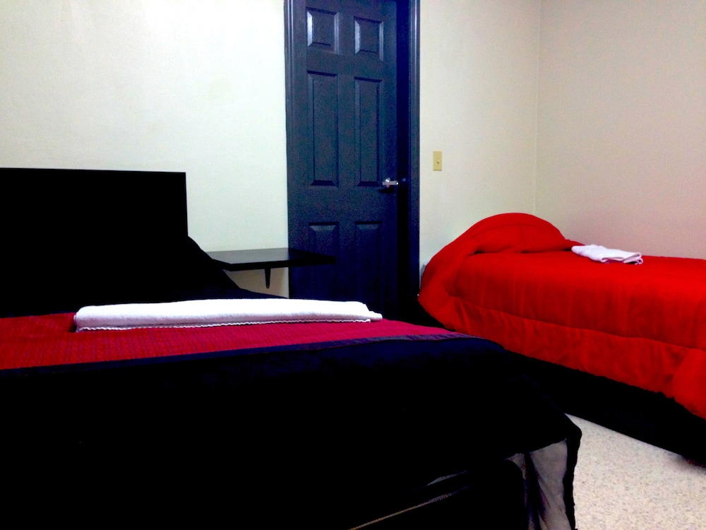 Standard Room, 1 Bedroom, Ensuite photo 2
