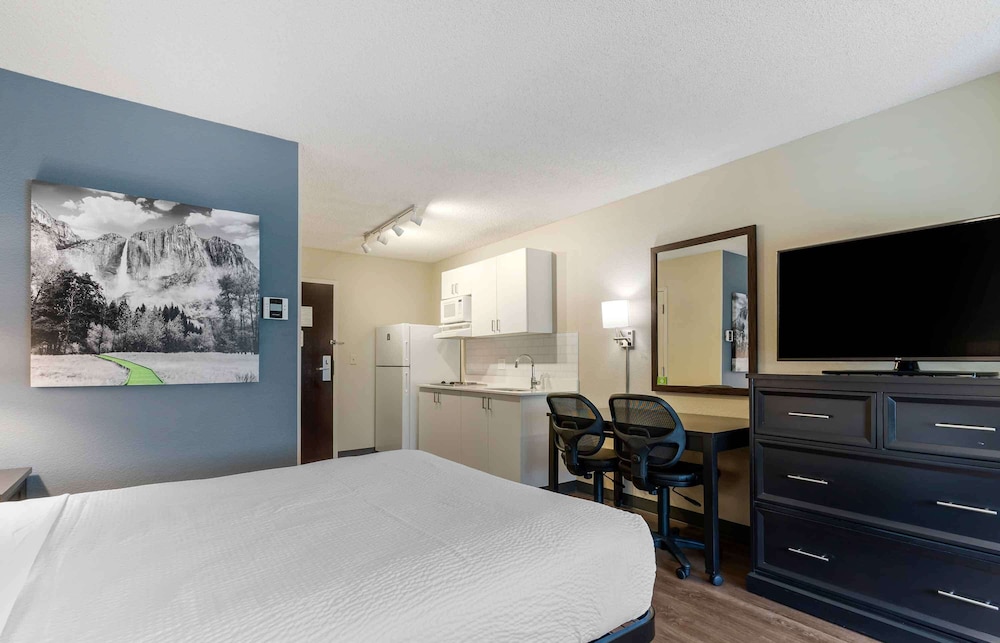 Studio, 1 Queen Bed - Photo 3