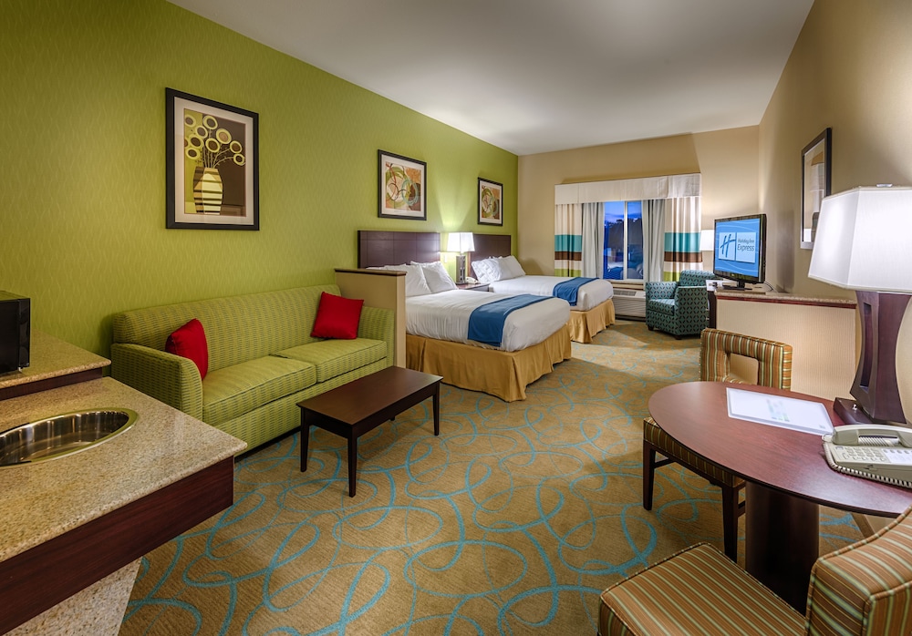 Standard Room, 2 Queen Beds photo 2