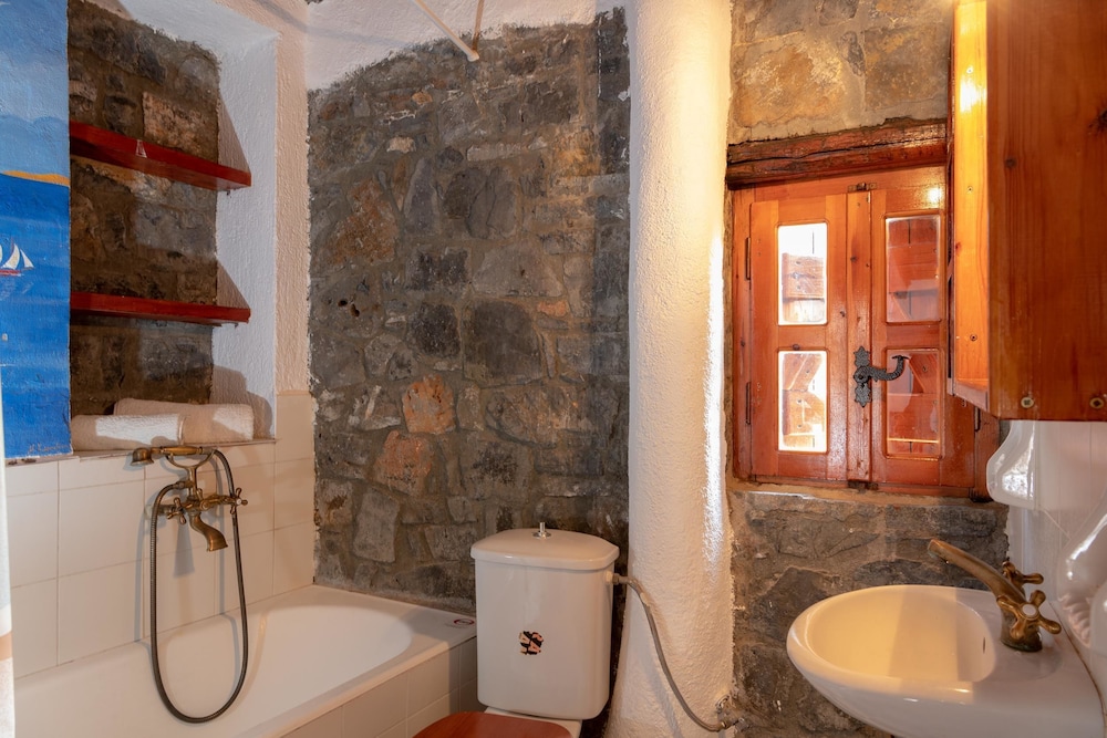 House, 1 Bedroom, Private Pool (Erato) - Photo 25