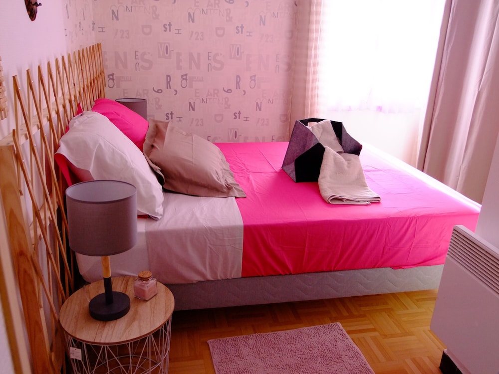 Double Room (Rose) photo 1