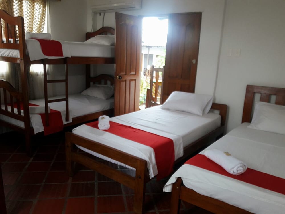 Basic Triple Room photo 1