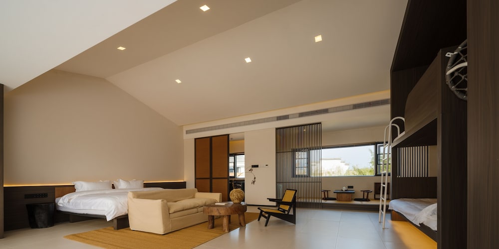 Family Room photo 1