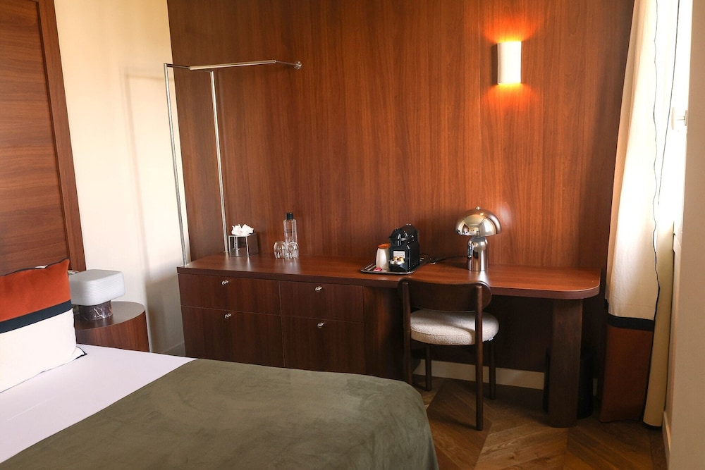 Superior Parisian Room photo 3