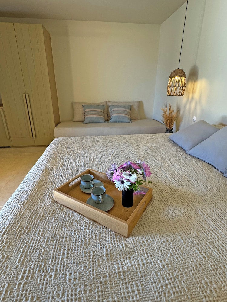 Hillside Suite with sea view photo 2