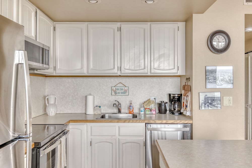 Signature Condo, 2 Bedrooms photo 3