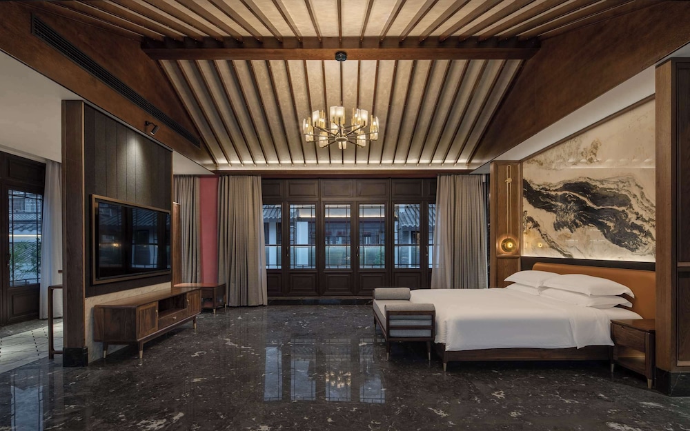 Standard Suite, Garden View