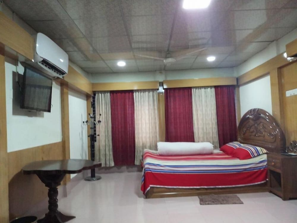 Deluxe Suite photo 1