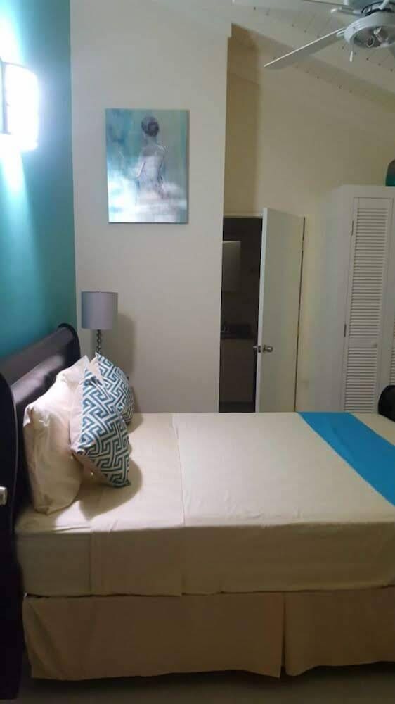 Comfort House, 2 Queen Beds, Mountain View photo 2