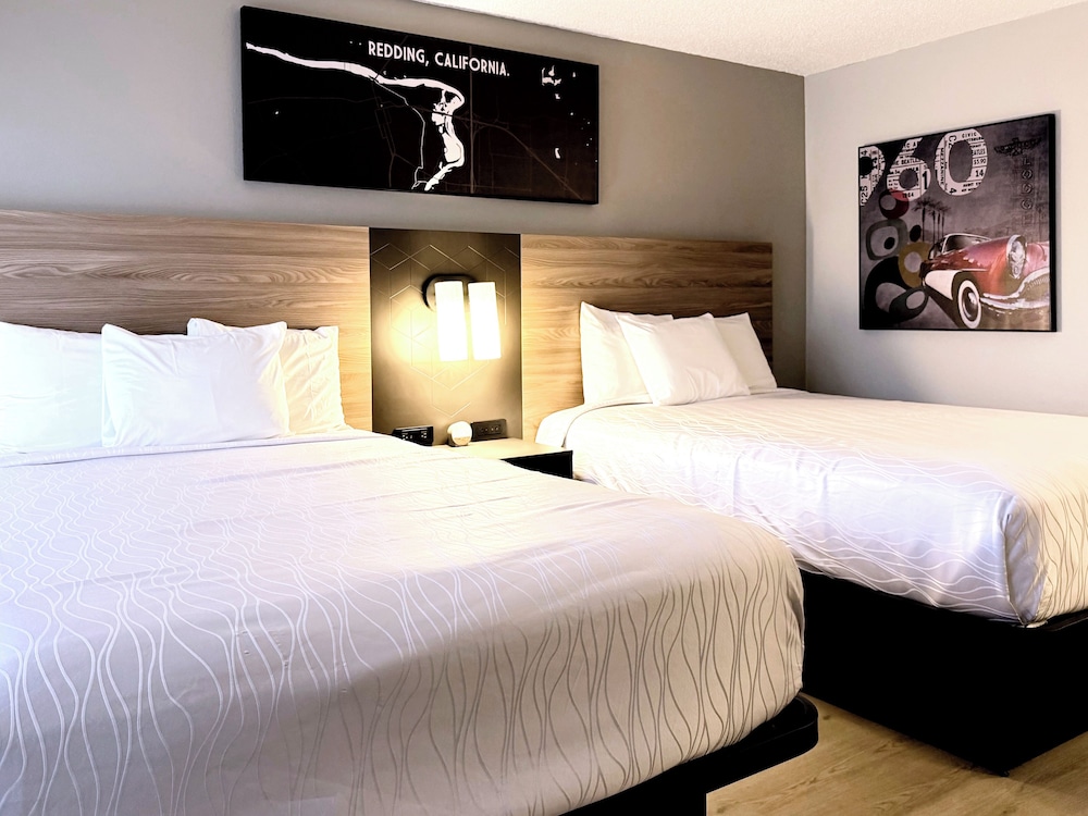 Classic Room, 2 Queen Beds, Courtyard View photo 3