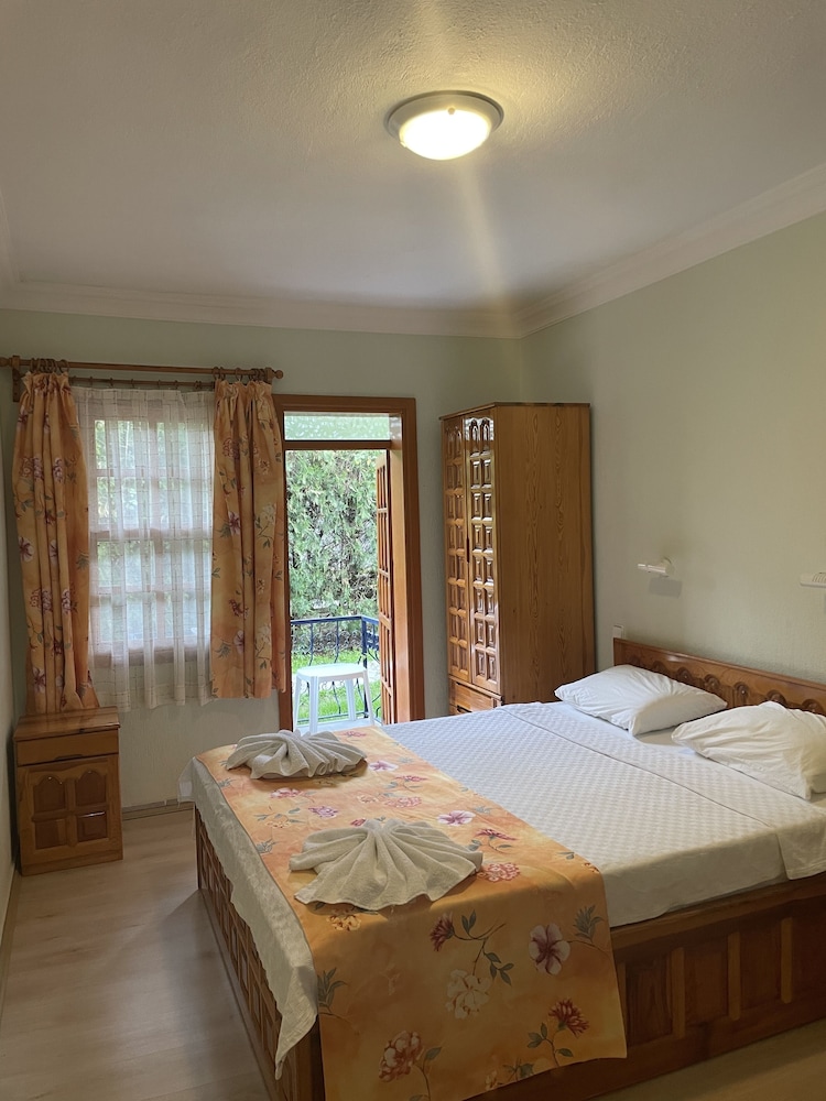 Economy Double or Twin Room photo 1