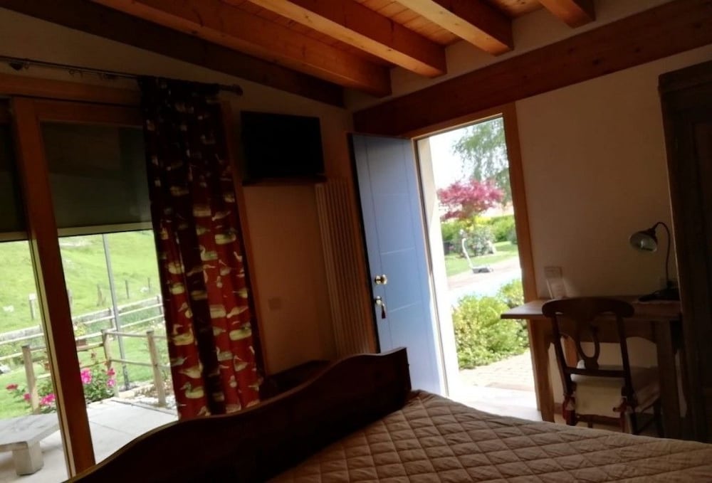Superior Double Room, River View (Meschio) photo 3