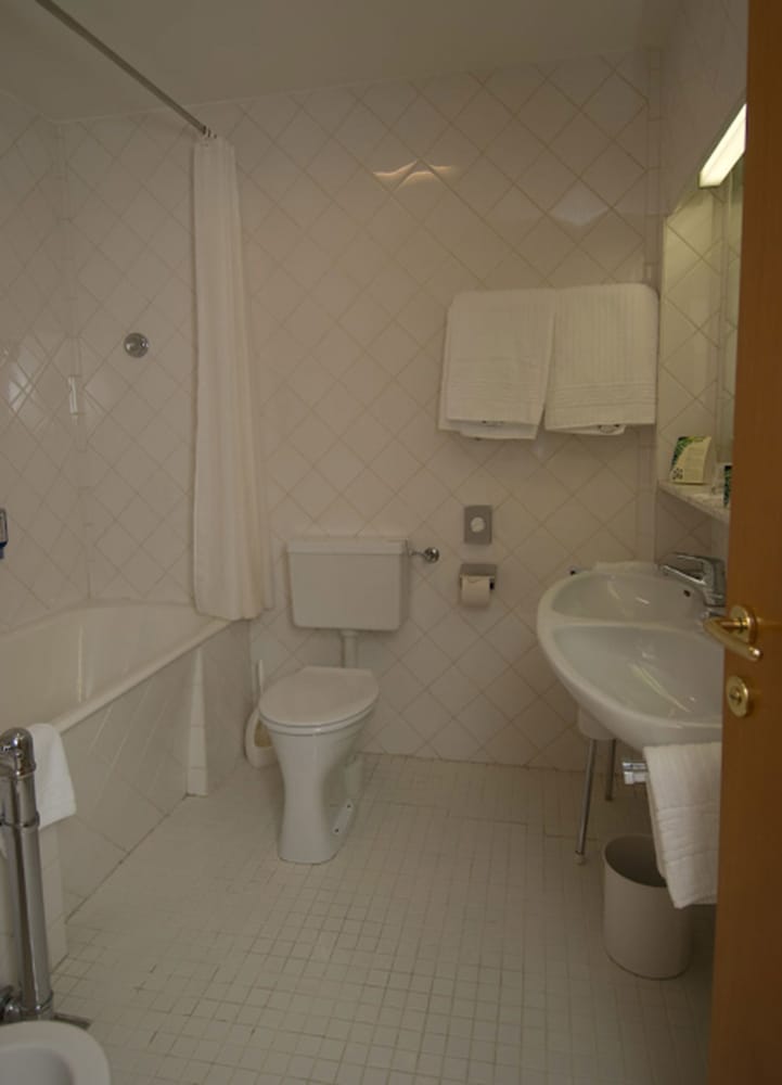Standard Double Room, photo 7