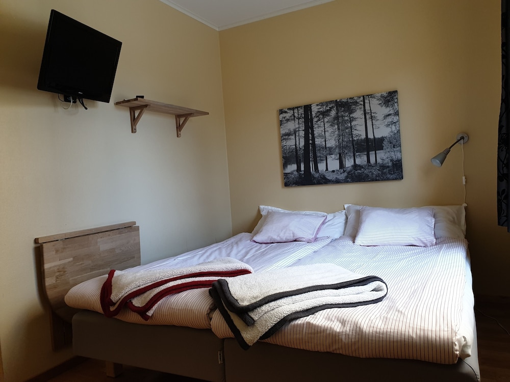 Room, Private Bathroom