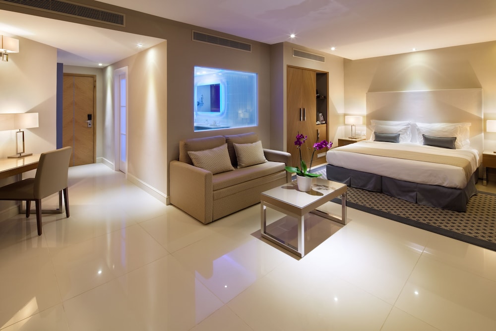 Deluxe Room, Private Pool - Photo 1