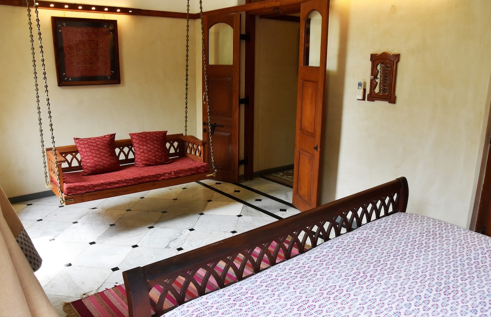 Modern Heritage Grand Suite - Photo 8