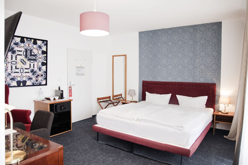 Comfort Double Room, Balcony - Photo 3