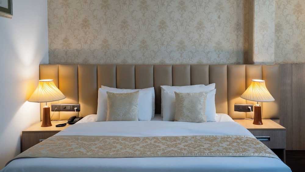 Deluxe Room - Photo 3