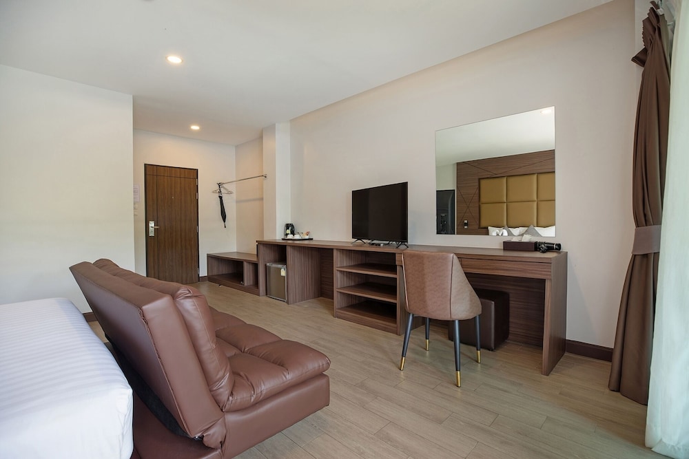 Grand Deluxe City View - Photo 2