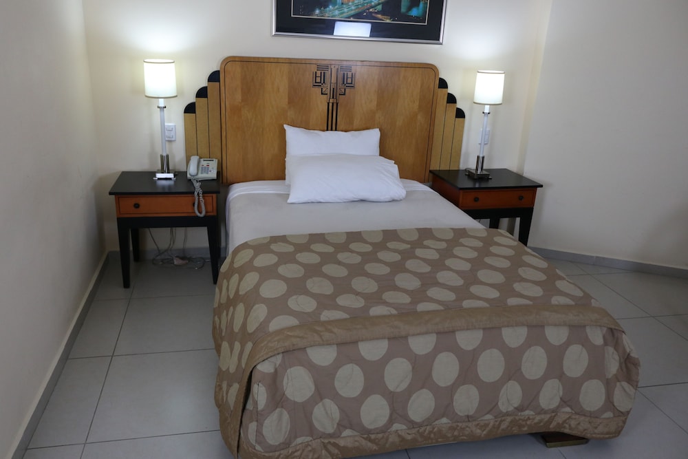 Room, 1 Double Bed, Non Smoking (Exterior View) - Photo 3