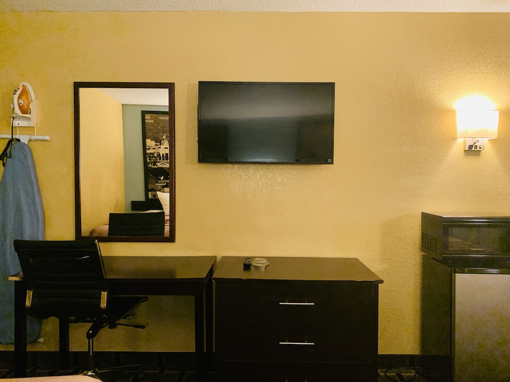 Room, Accessible, Refrigerator