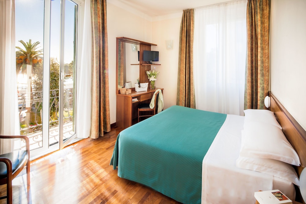 Superior Double Or Twin Room, 1 Bedroom, Sea View photo 1