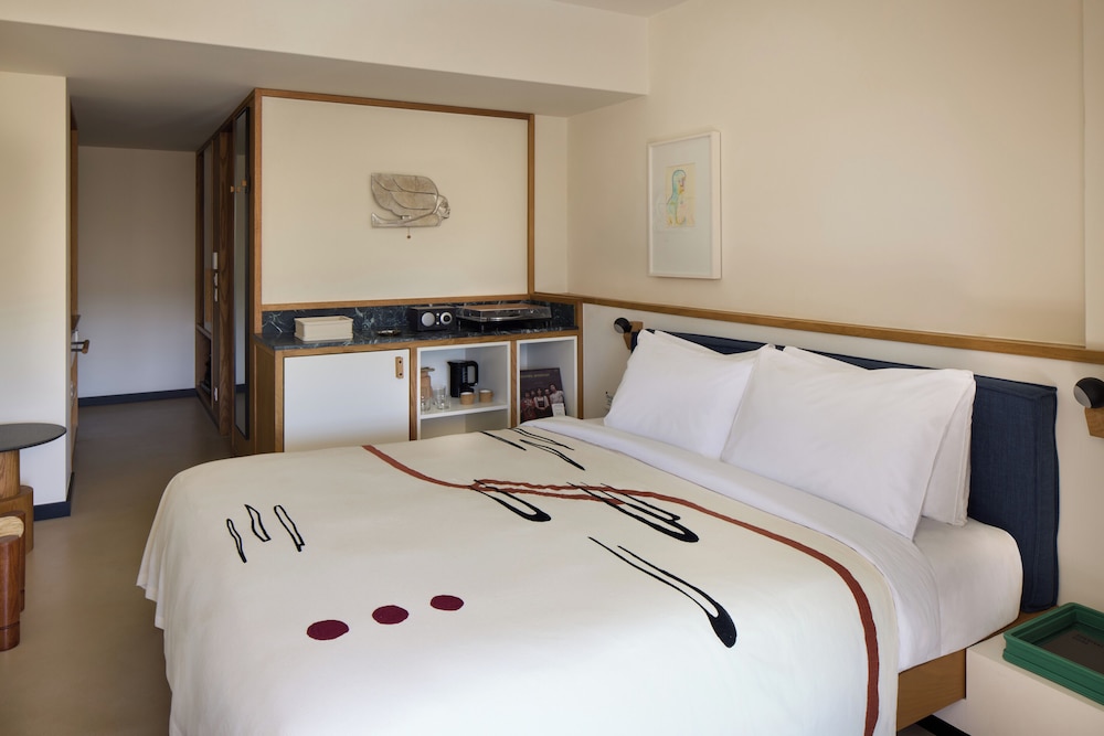 Deluxe Room, 1 King Bed