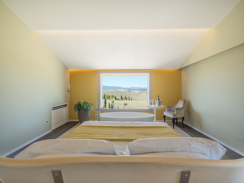 Room photo 3
