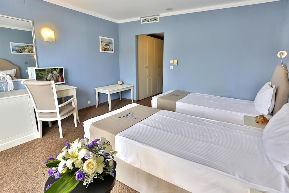 Double Room, Balcony, Park View