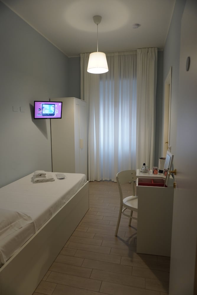 Classic Single Room,