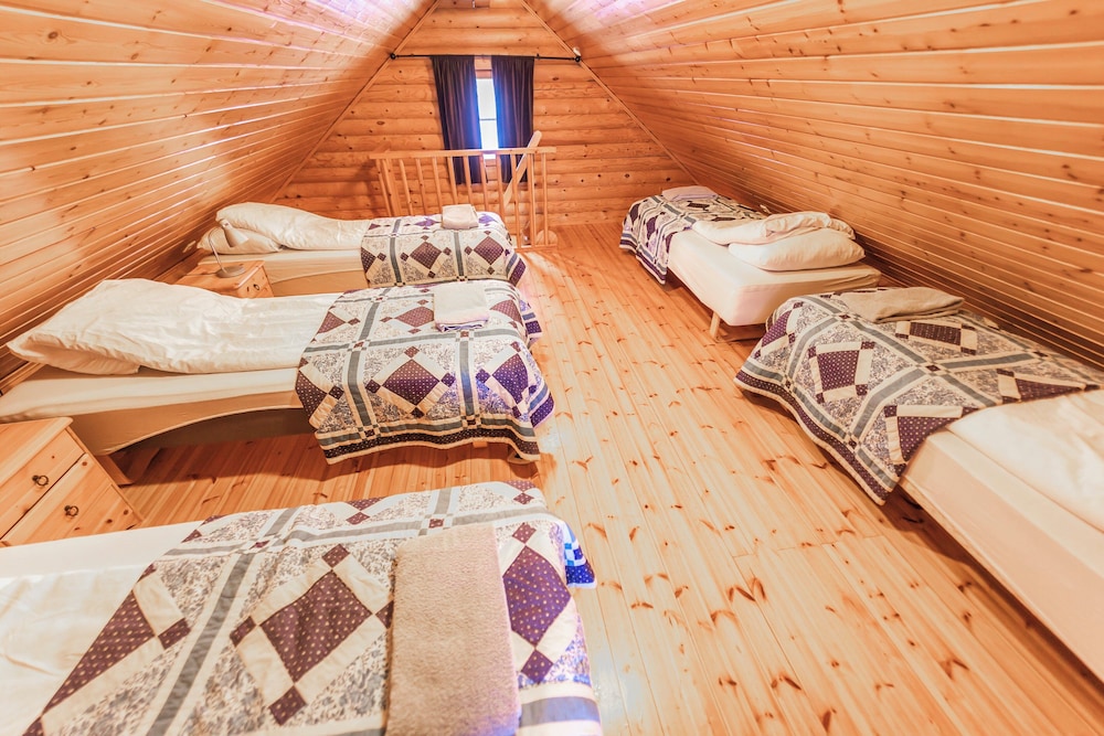 Cabin (Medium) photo 1