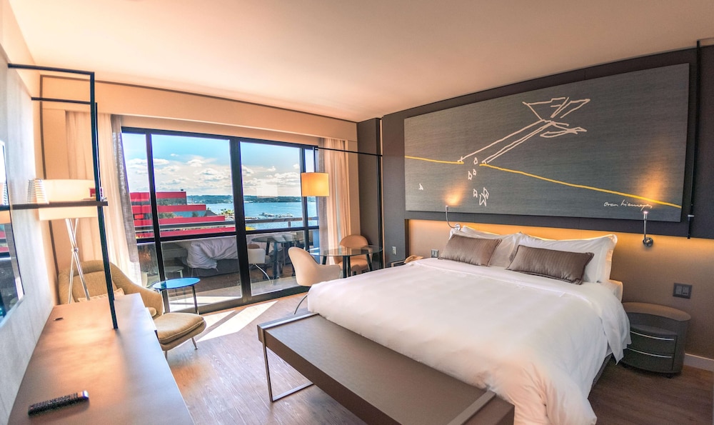 Superior Room, 1 King Bed - Photo 13