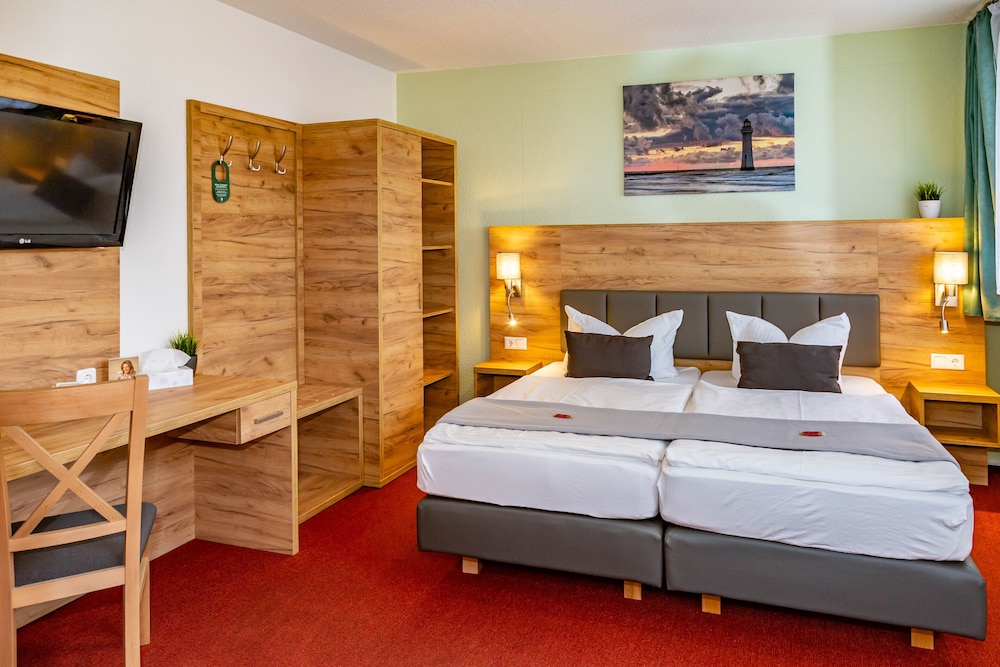 Economy Twin Room - Photo 7