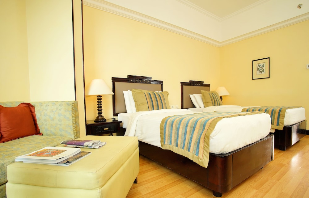 Superior Room, Twin Bed, City View - Photo 1