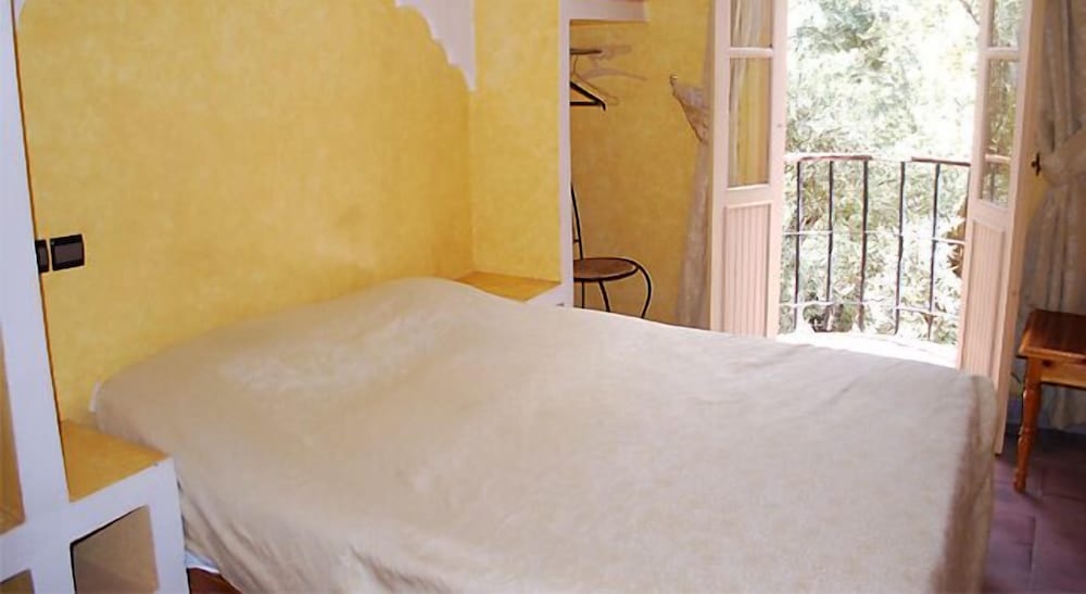 Standard Double Or Twin Room photo 1