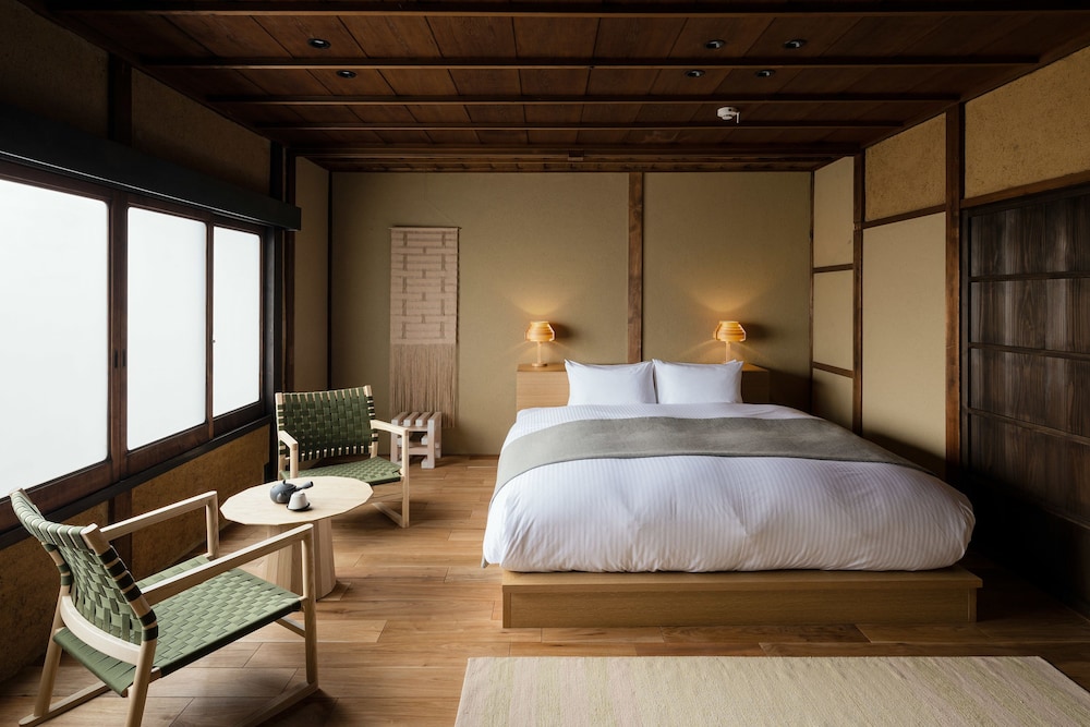Deluxe Double Room, 1 King Bed photo 2