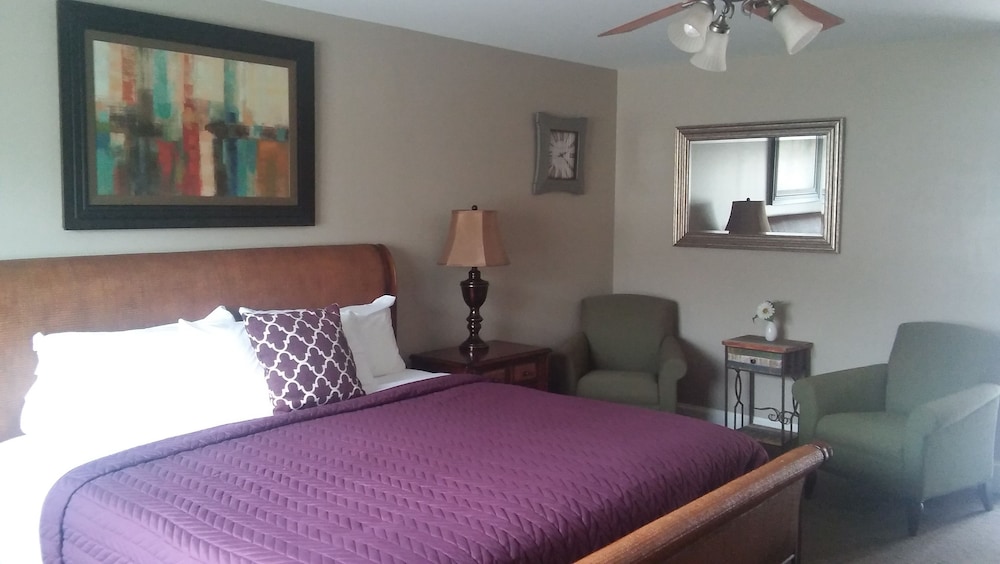 Standard Room, 1 King Bed