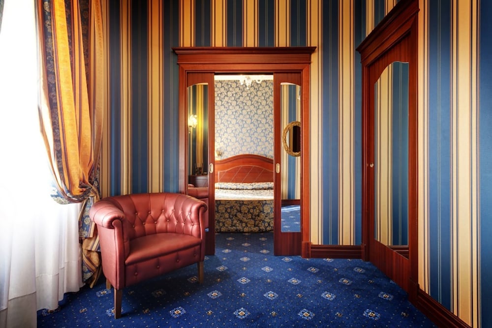 Suite photo 1